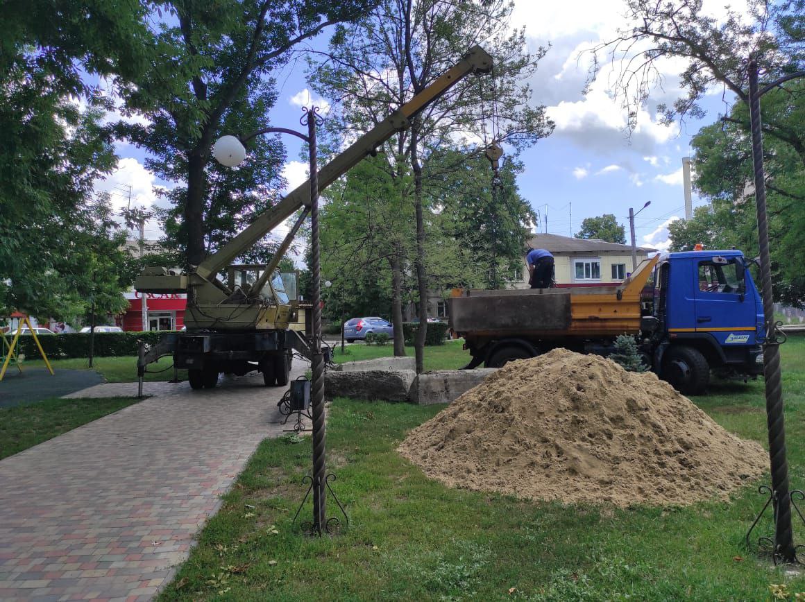 Як в Ізраїлі. У Харкові побудують зупинки-укриття: як вони виглядатимуть (фото)